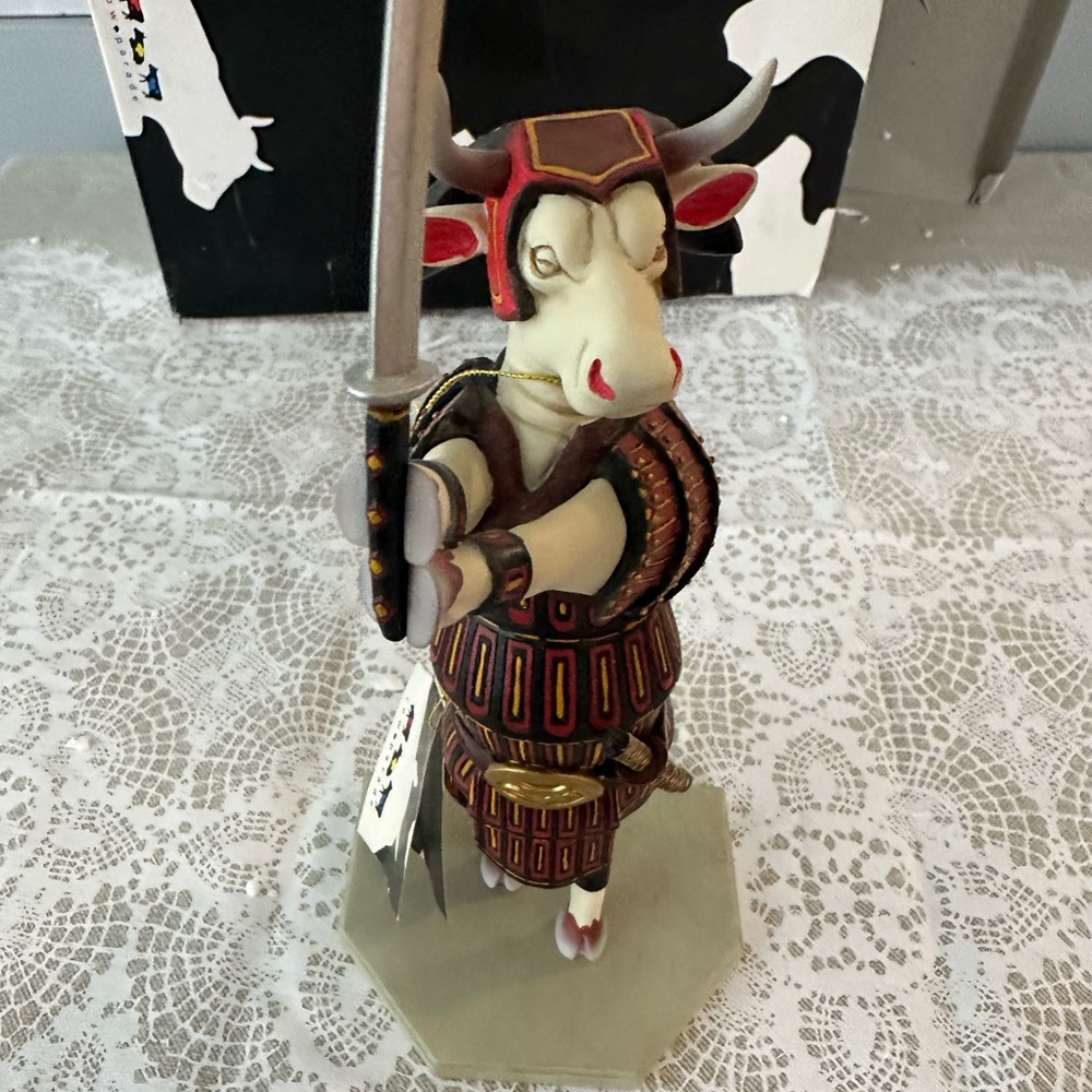 Cow Parade Sam-Moo-Rai Cow NIB
